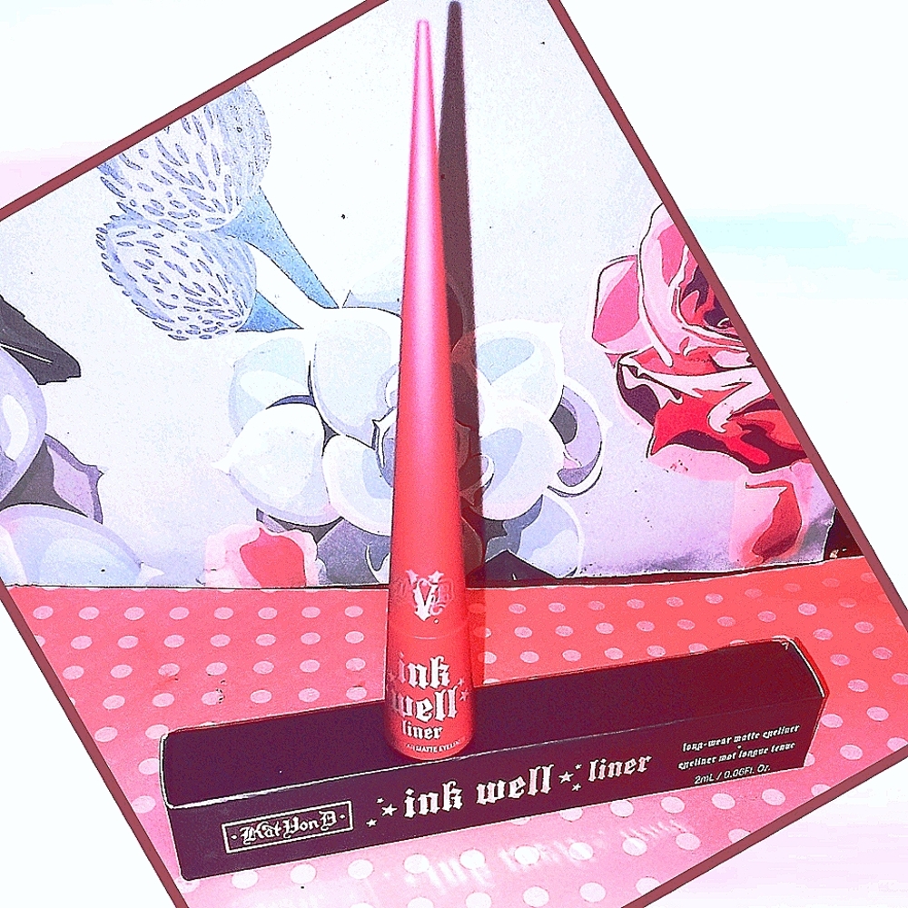 KVD " INK WELL LIQUID LINER" IN LOLITA